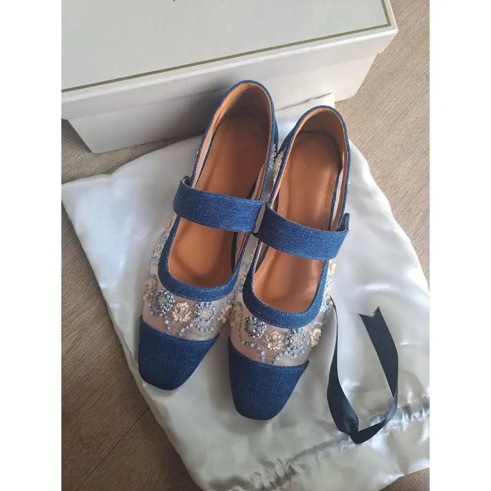 Preloved Vaia size 40