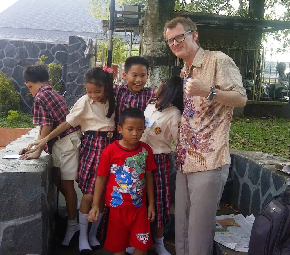 Native English Teacher/Tutor Private