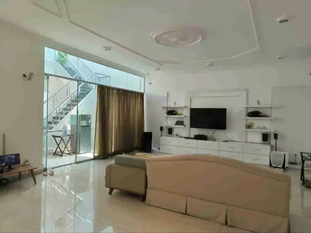 Dijual Rumah3 lantai di Pantai Sanur Ancol Timur