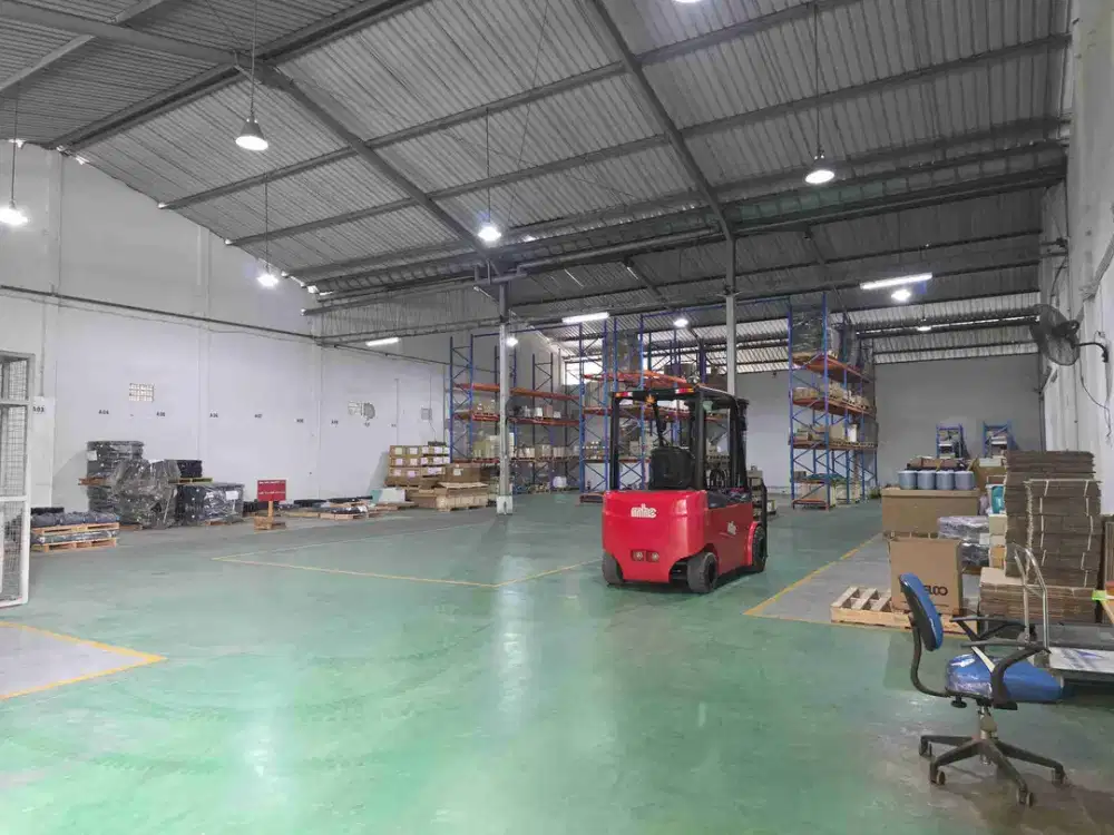 [ Ada Loading Dock ] Gudang di Rungkut Industri Lokasi Jalan Utama