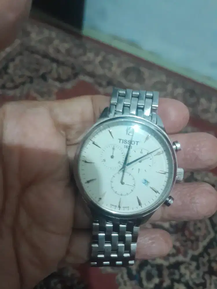 Di jual jam tissot cek langsung aja
