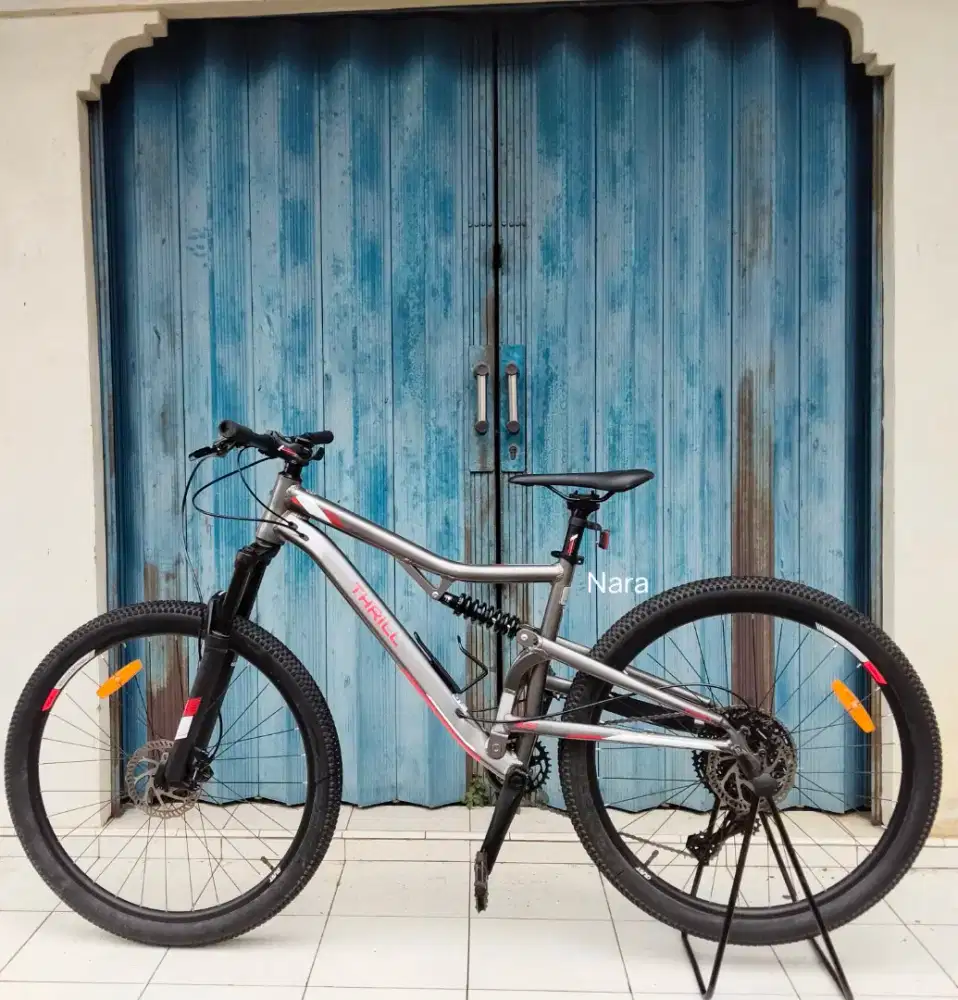 Sepeda Thrill OUST Team