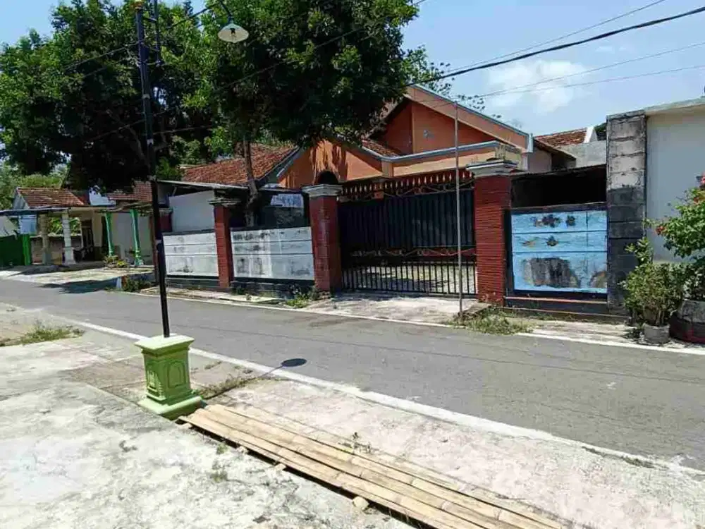 Dijual Rumah Kampung Kertobanyon Kabupaten Madiun