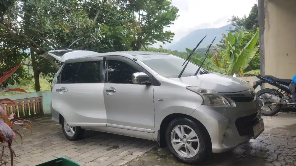 Di jual avanza tipe G 2014