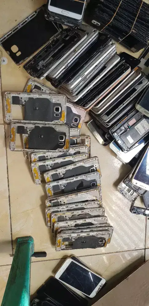 Komponen komponen hp borongan