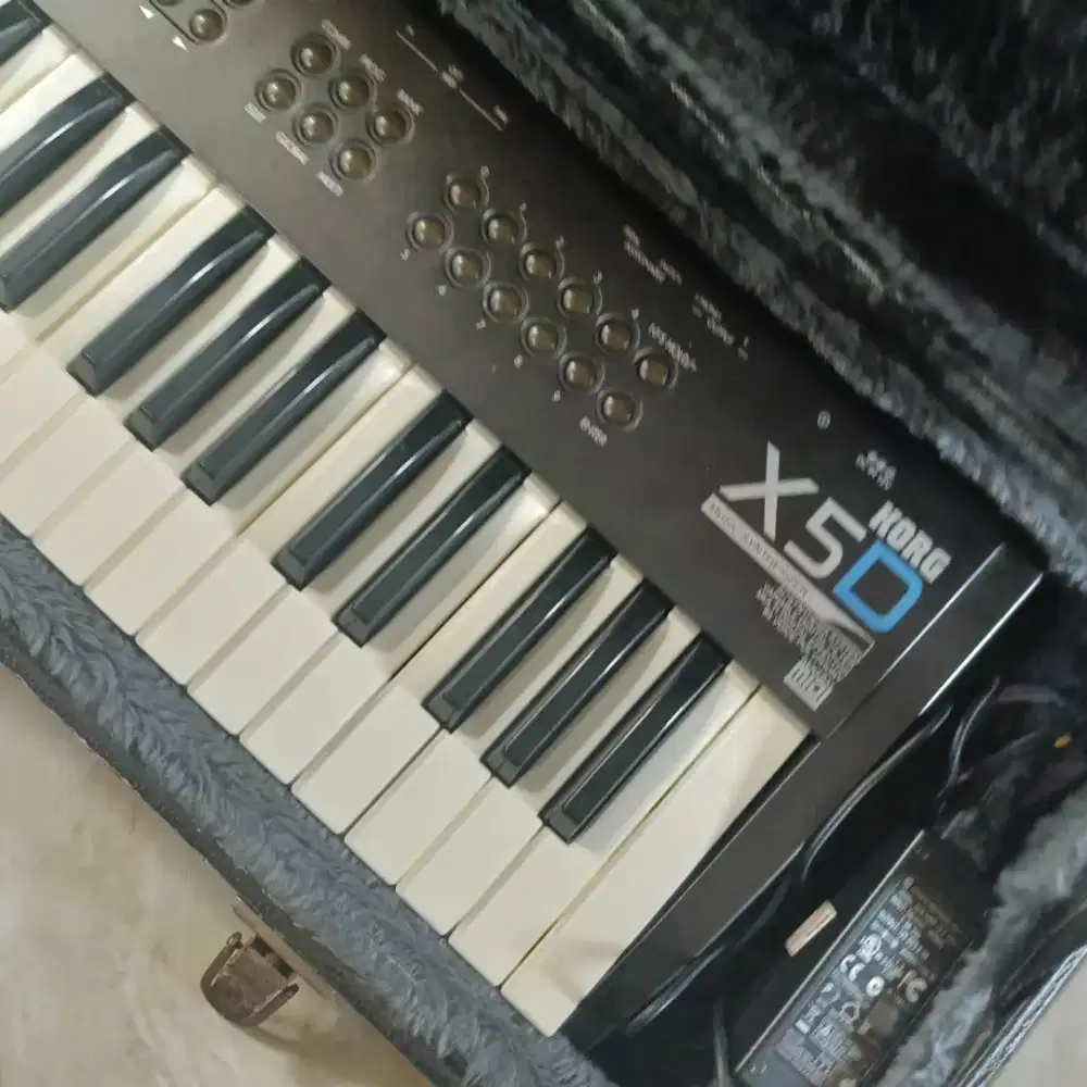 Synthesizer KORG X5d