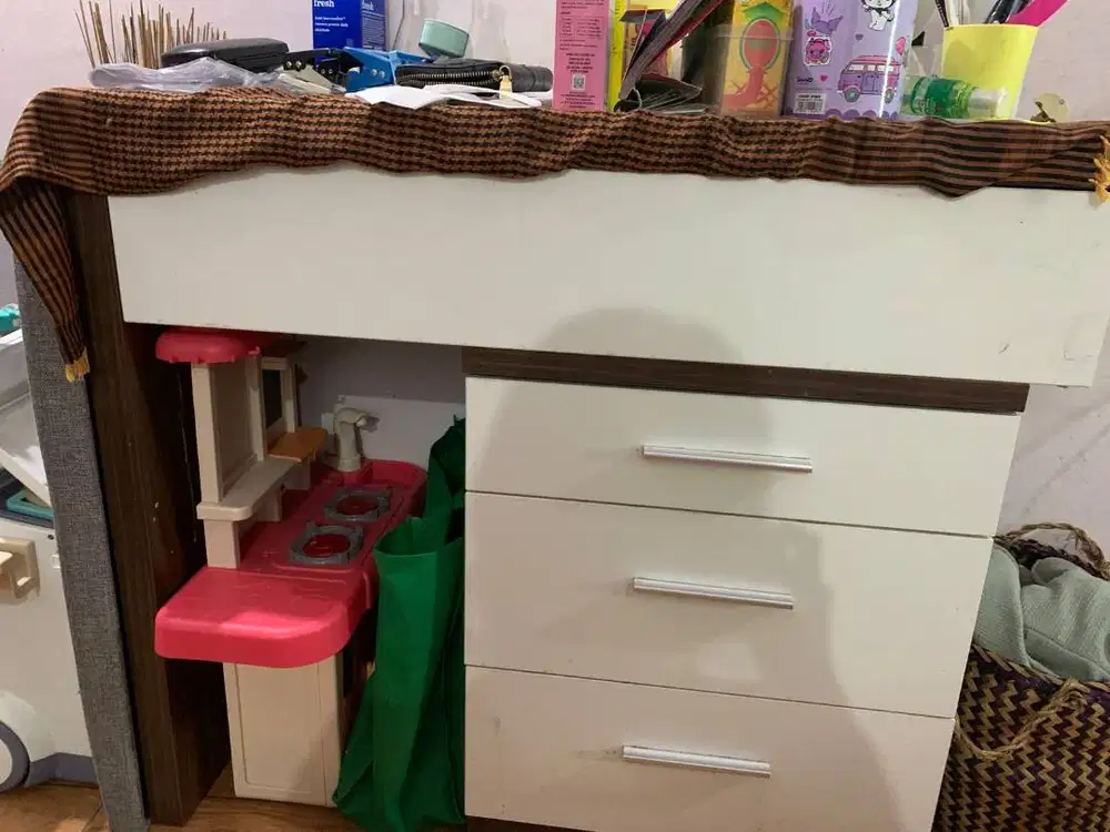 INFORMA MEJA LACI MINIMALIS