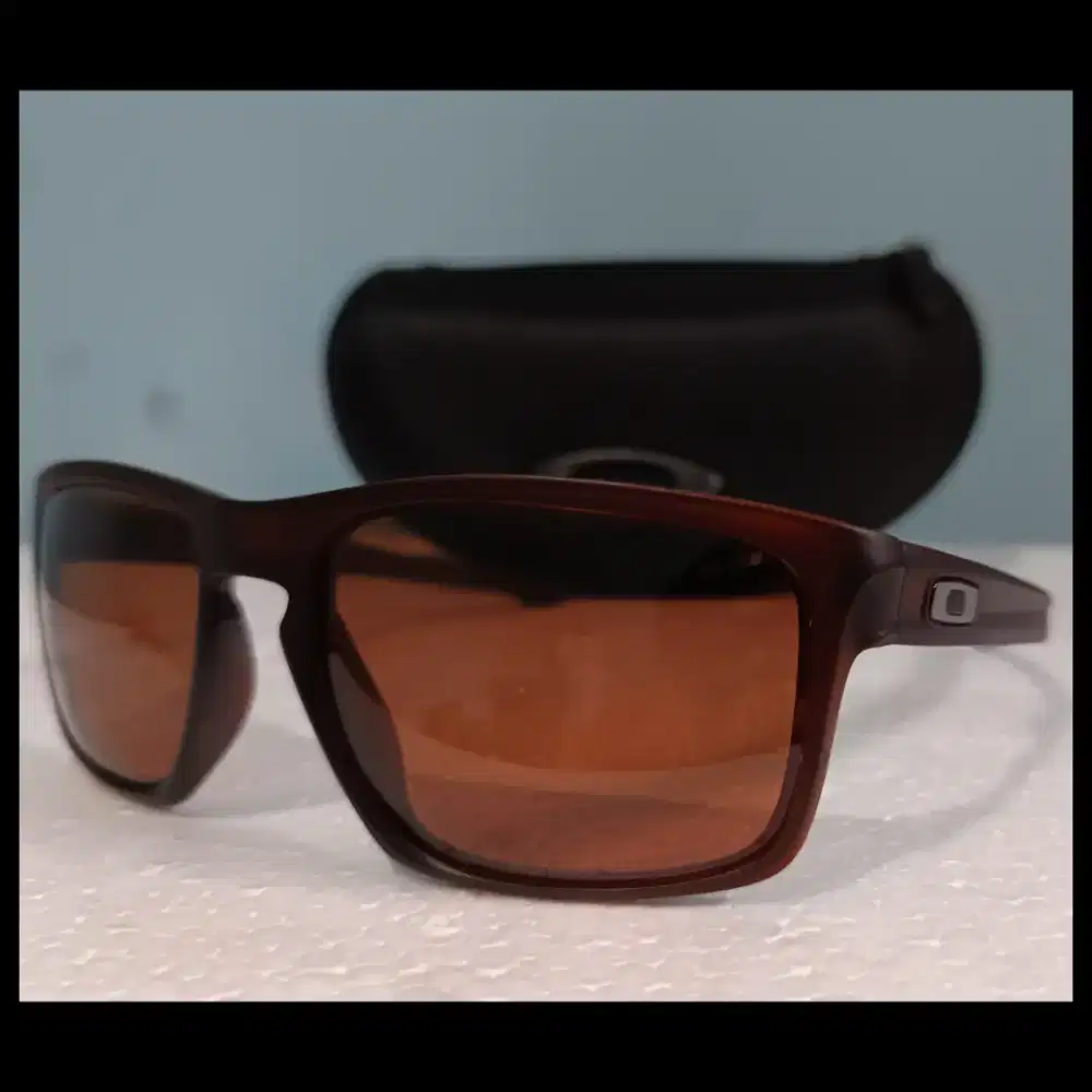 Oakley sliver F OO9246-05 tungsten Iridium polarized.