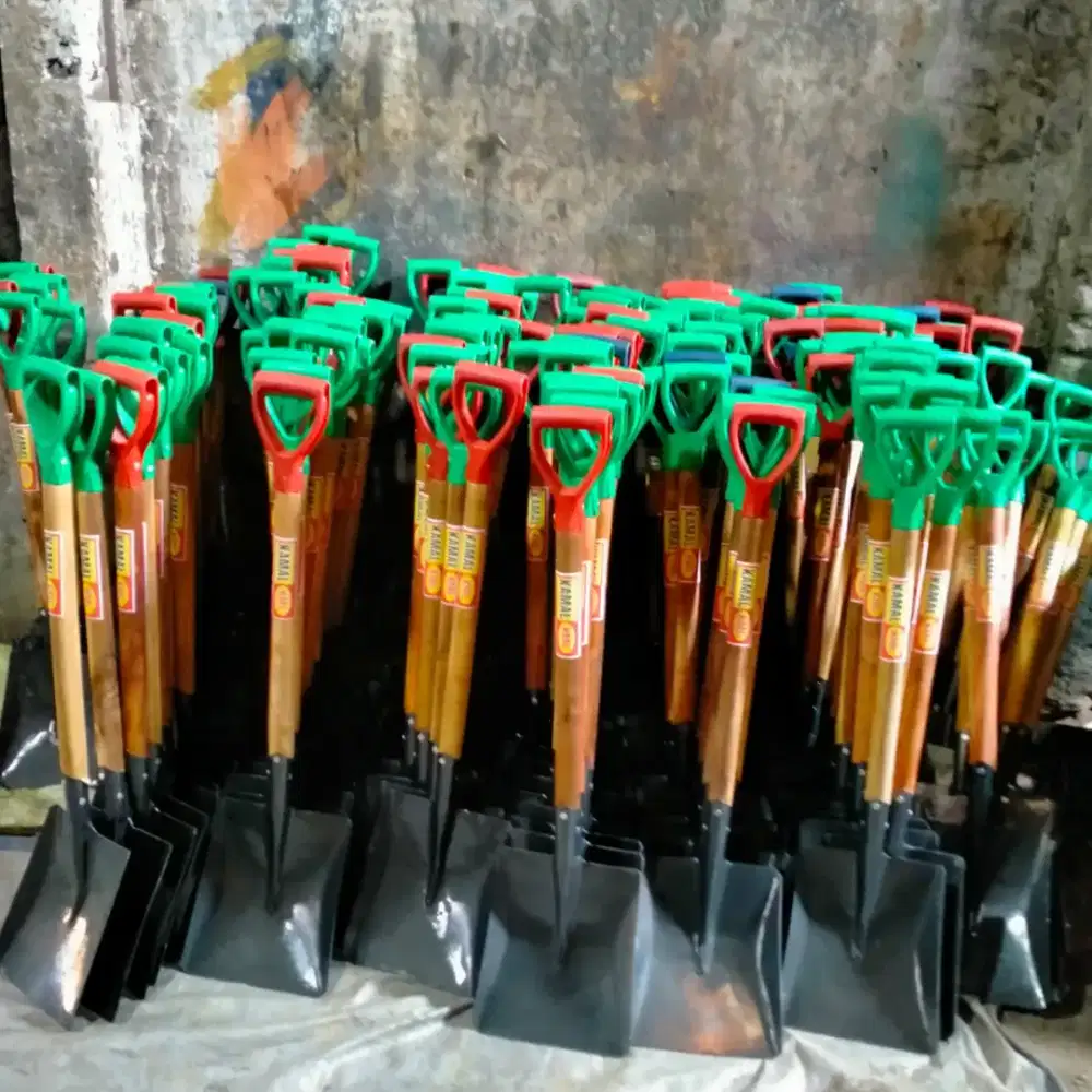 Sekop tanah/Spardan/Gagangkayu