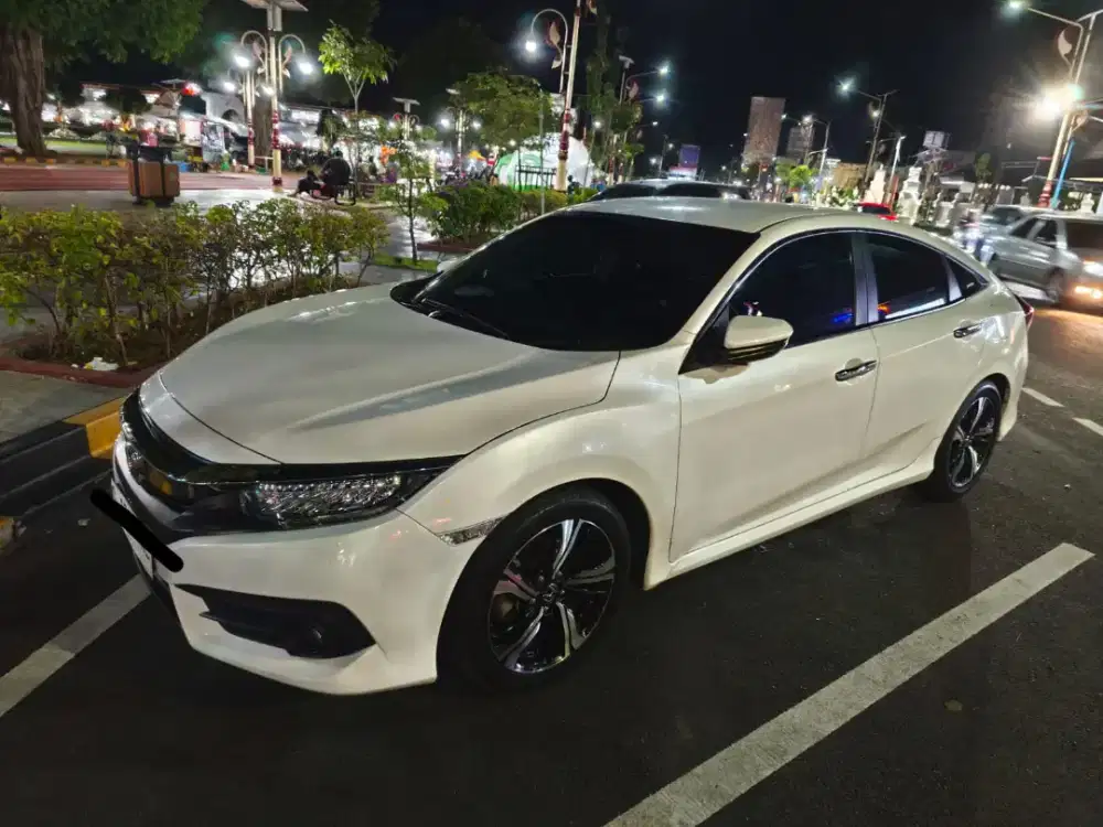 Honda Civic Turbo 1.5 Sedan Putih