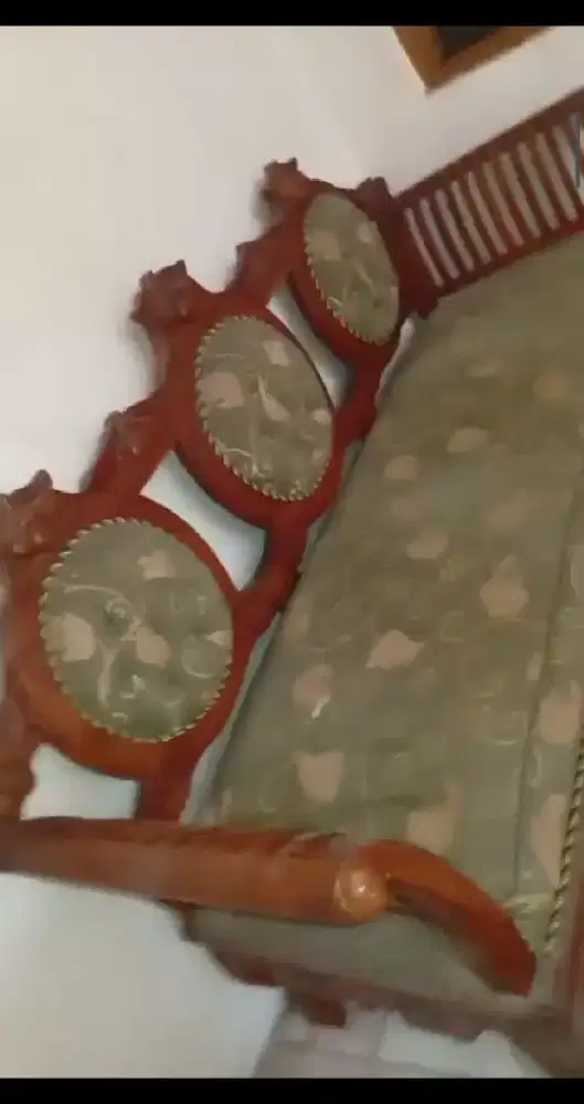 Sofa panjang , sofa kecil dan meja kaca mabel