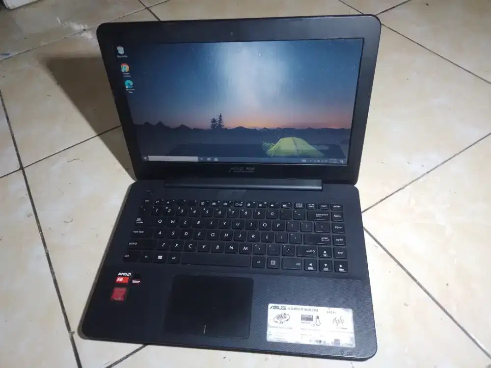 Laptop Asus X454Y gamer entry level siap pake, baca deskripsi aja