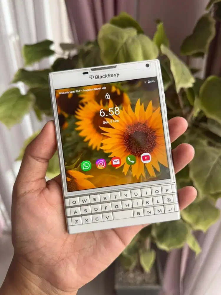 Blackberry Passport Android Version