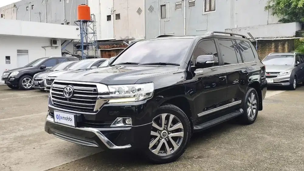 Pajak Panjang - Toyota Land Cruiser 4.5 VX-R Solar-AT 2017