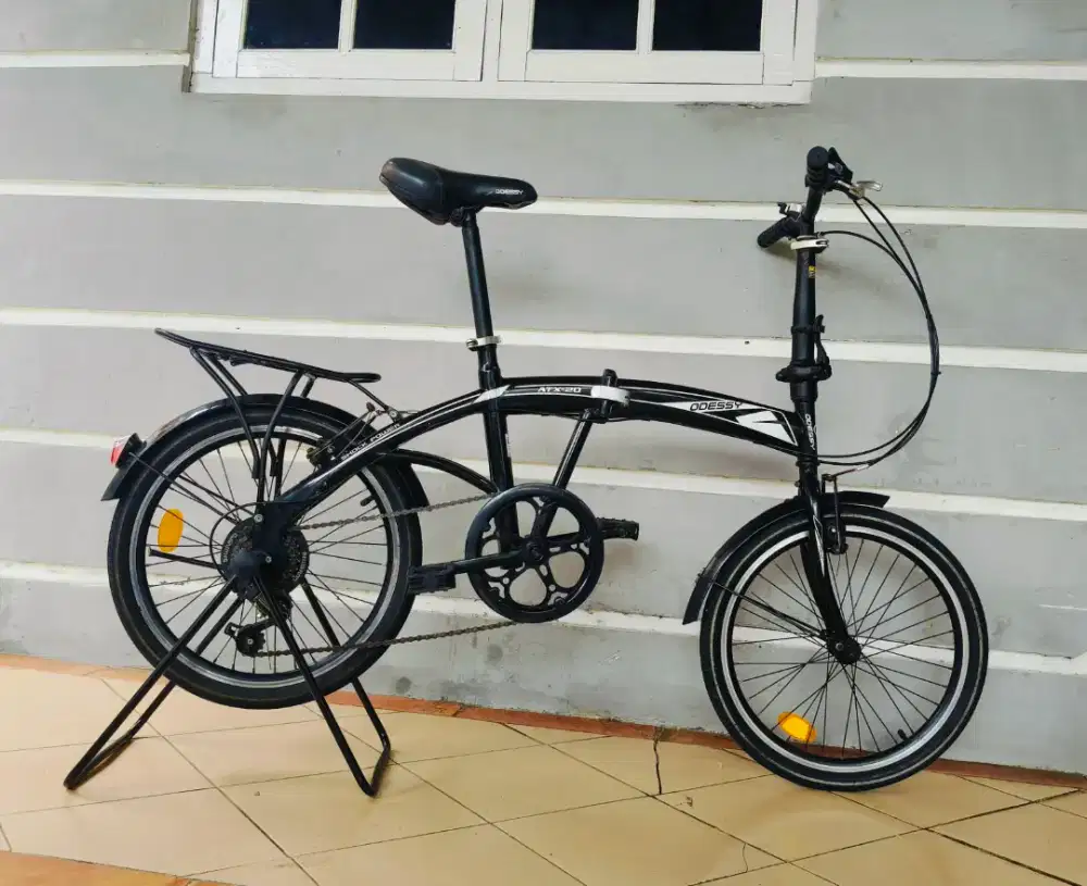 Sepeda lipat merek oddesy uk'20 hrg 420rb net