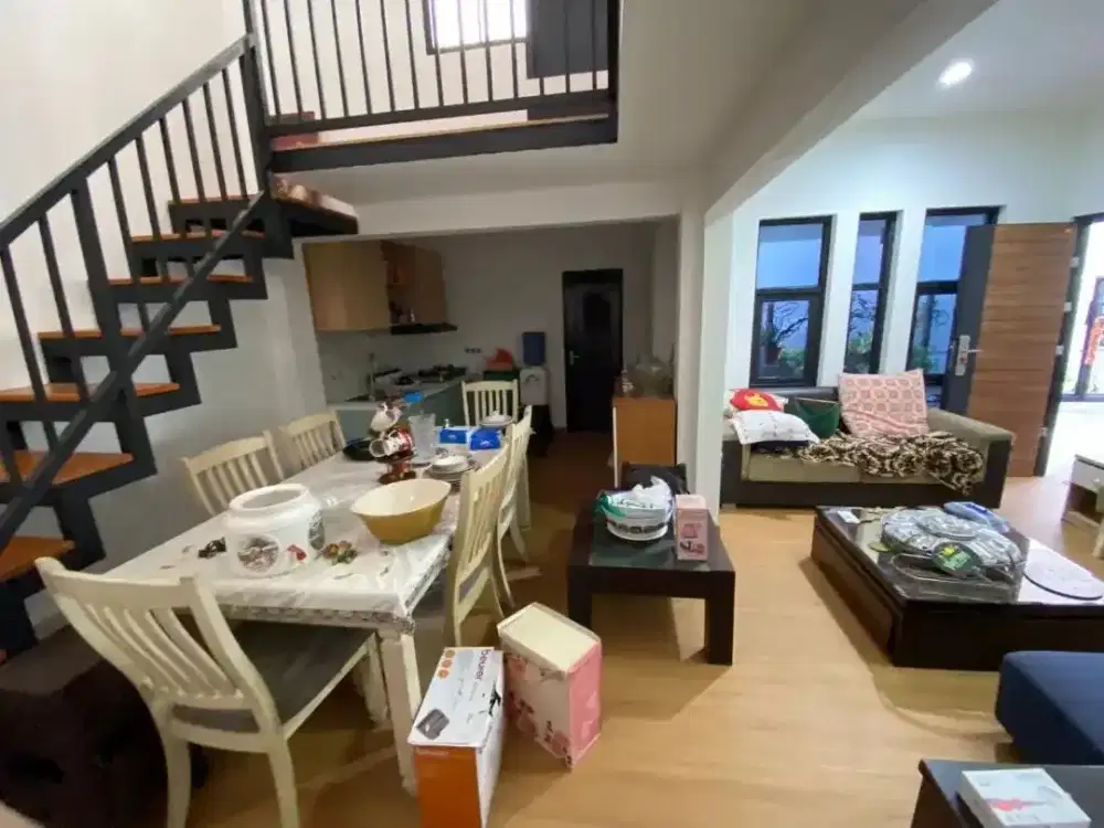 Disewakan Rumah Lokasi dekat Rumah sakit Hasan Sadikit Sayap Cipaganti