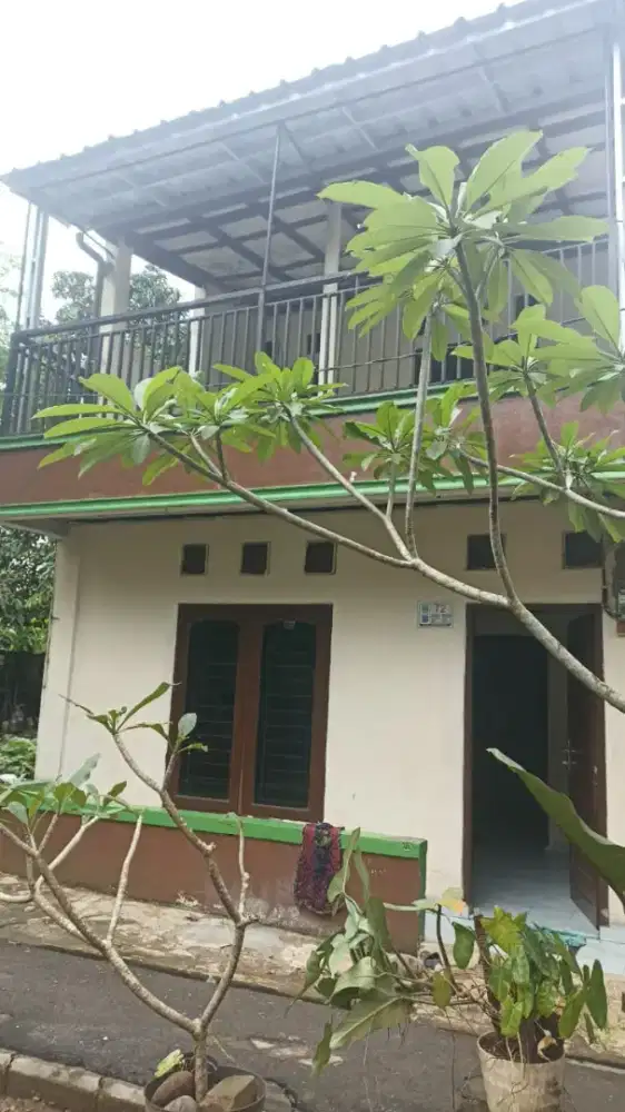 DISEWAKAN RUMAH KONTRAKAN 2 LANTAI  SETU SERPONG TANGERANG SELATAN