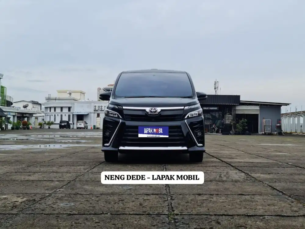 Toyota Voxy 2.0 AT 2021