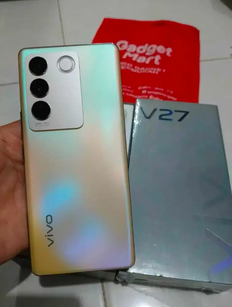 Vivo V27 5G ram 16/256 GB fullset ori sehanyarnya bening mulus
