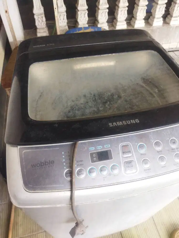 Di jual mesin cuci samsung dan kulkas 2 pintu LG