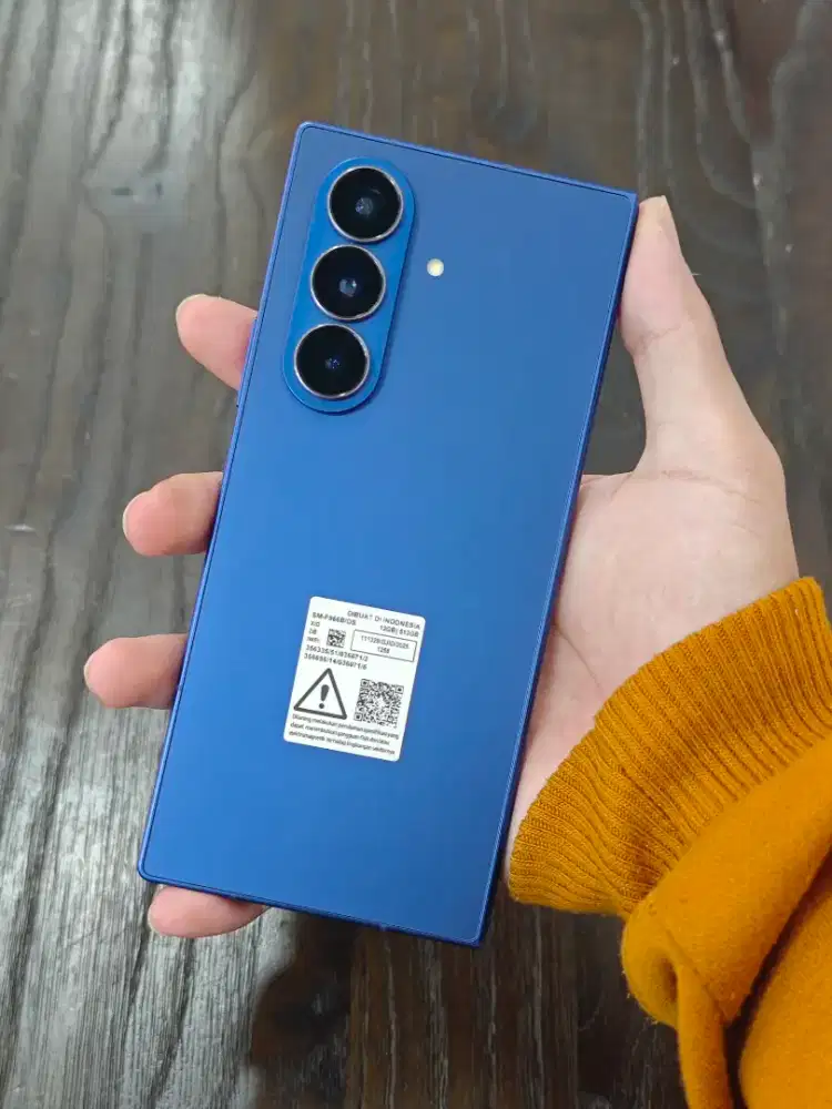 Samsung z fold 7 12/512gb second pemakaian 1 bulan resmi indonesia