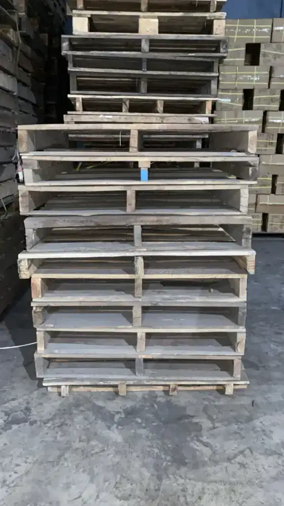 Palet Kayu Sembarang Uk. 110x110x13