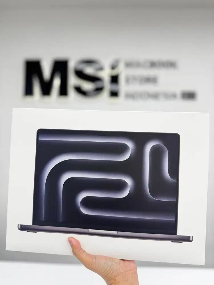 NEW! MacBook Pro M5 . 16/512GB