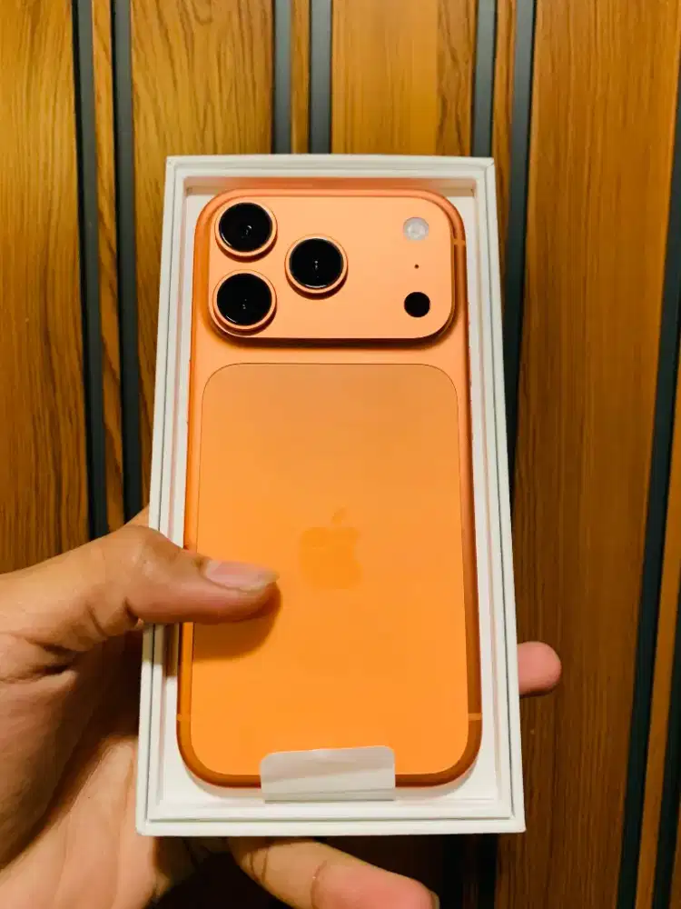 iPhone 17 pro cosmic orange 256gb iBox