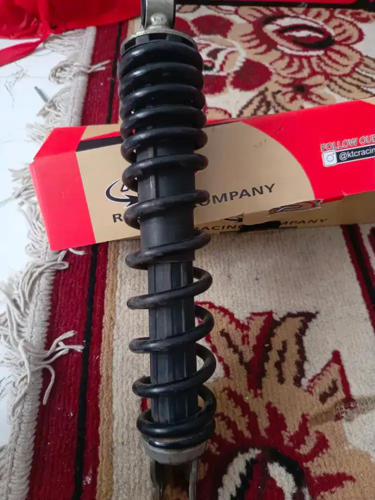 Shock belakang vario