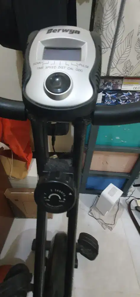 Berwyn Sepeda Statis Olahraga