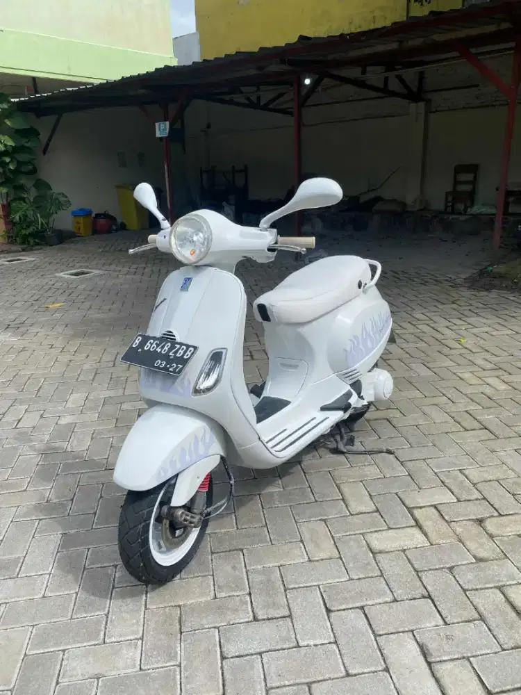 Vespa Lx 150 putih custom justin