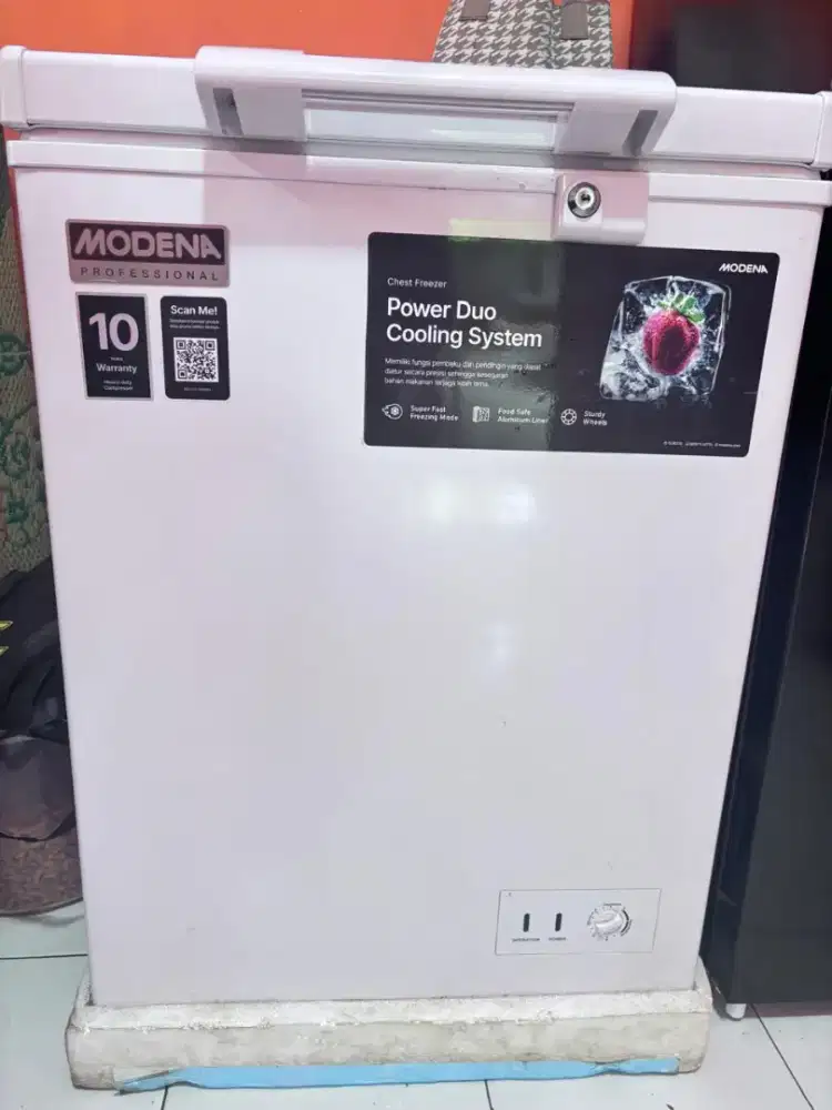 Freezer baru pemakaian 1bln aja