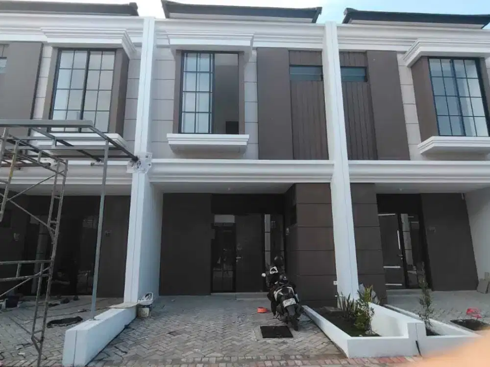 Disewakan Rumah di Regency One East Point dekat Pakuwon City