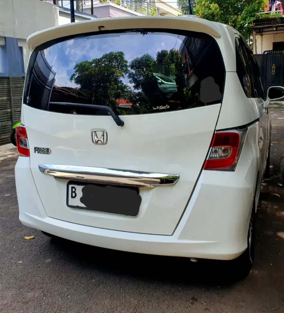 Km 73 rb! Honda Freed Last edition 2015
