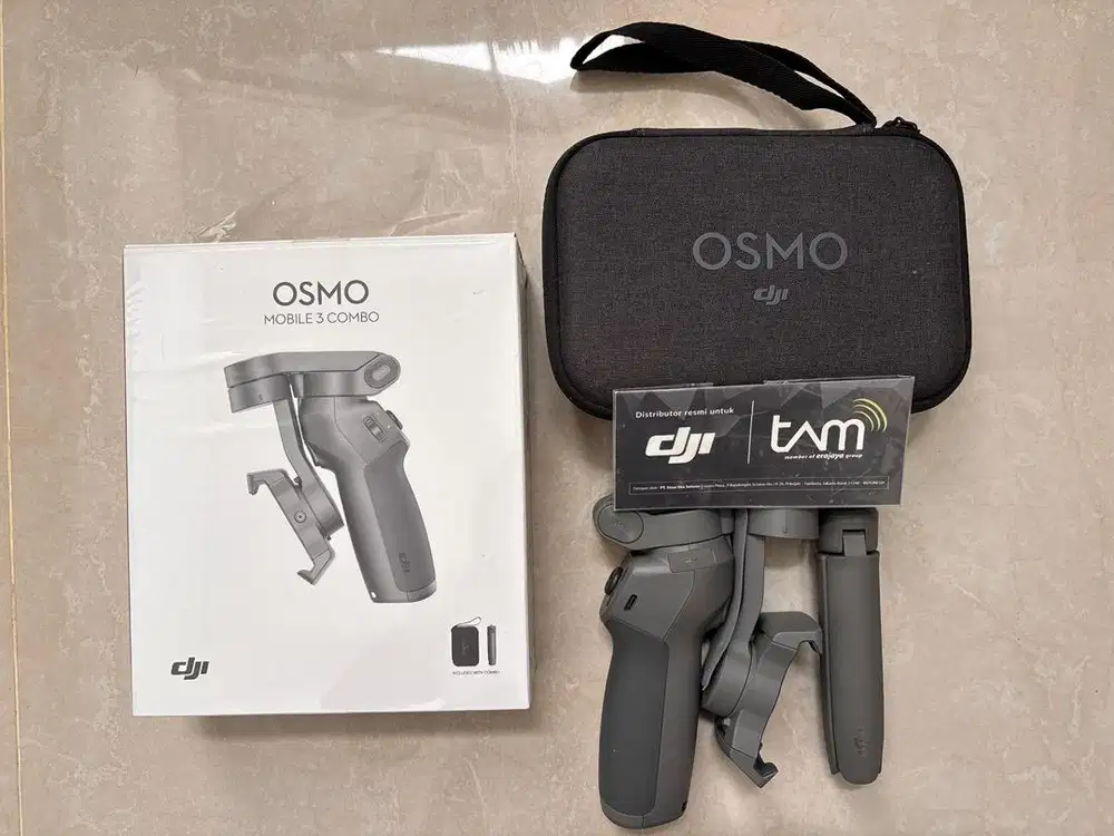 DJI Osmo Mobile 3 Combo