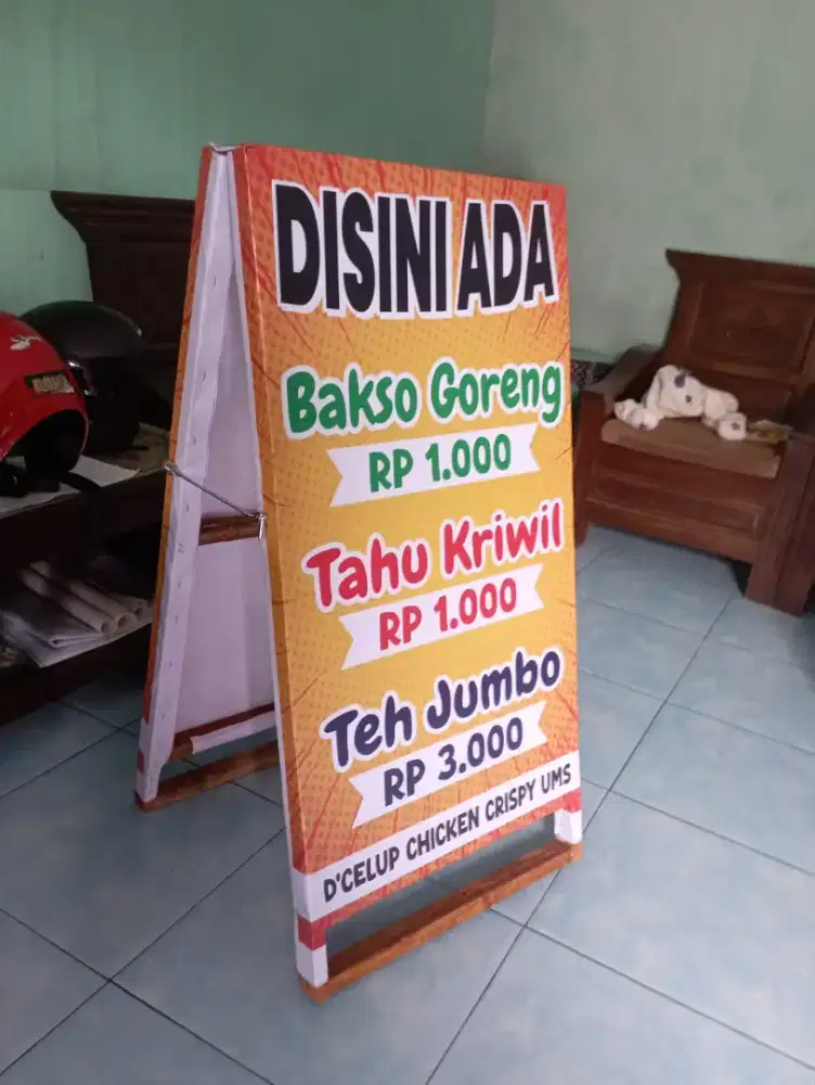 Jagrak segitiga A banner kayu jualan bakso goreng & es teh jumbo Solo