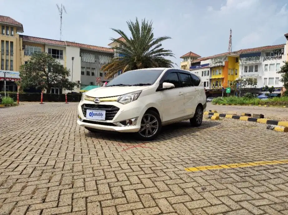 TDP 5,JT,  Daihatsu Sigra 1.2 R Bensin-AT Putih 2016