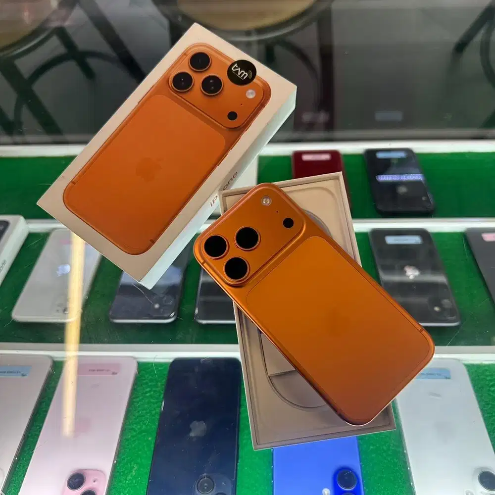 Iphone 17Pro 256Gb cosmic orange like new