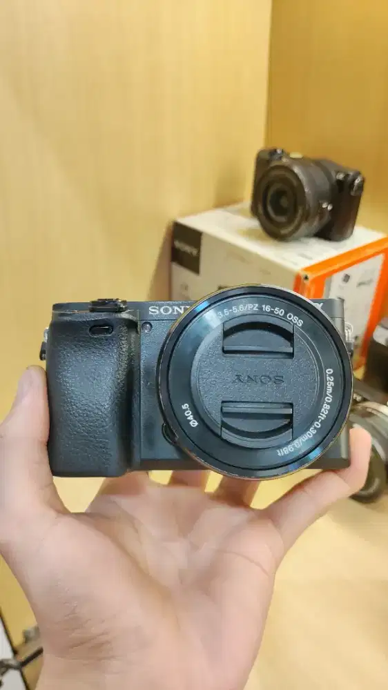 Kamera Mirrorless Sony A6400 Body Only, Good Condition