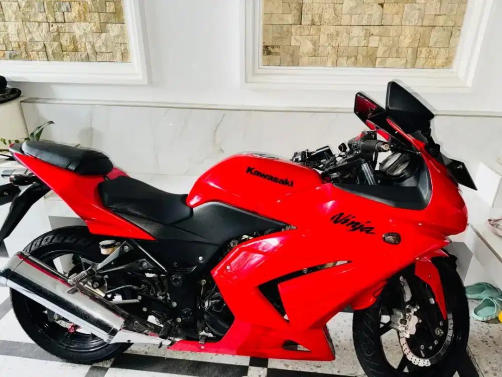 Kawasaki Ninja 250cc Merah Mewah
