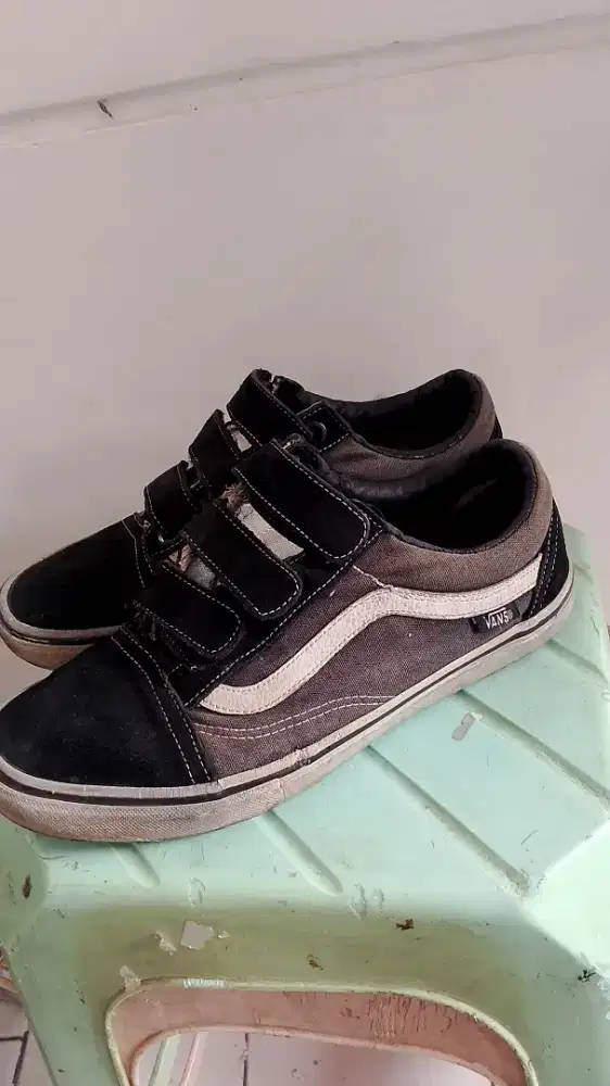 Spatu Vans size 41 lecet pemakaian aja,Rp 80 rbu aj