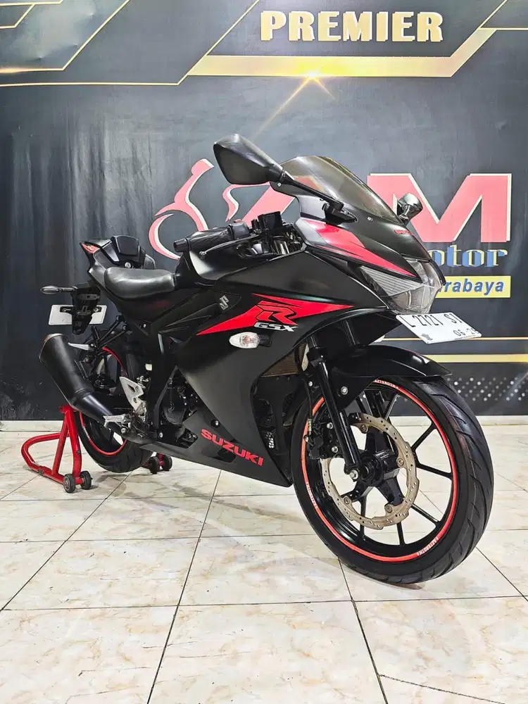 Suzuki GSX R 150 Keyles TH 2018 odo 7rb motor berkwalitas
