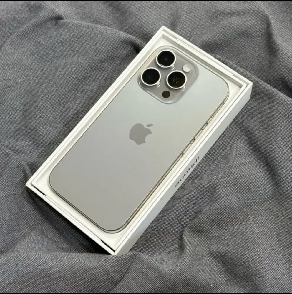 Iphone 16 Pro Max 256GB Natural Titanium Garansi Sampai 16 April 2026