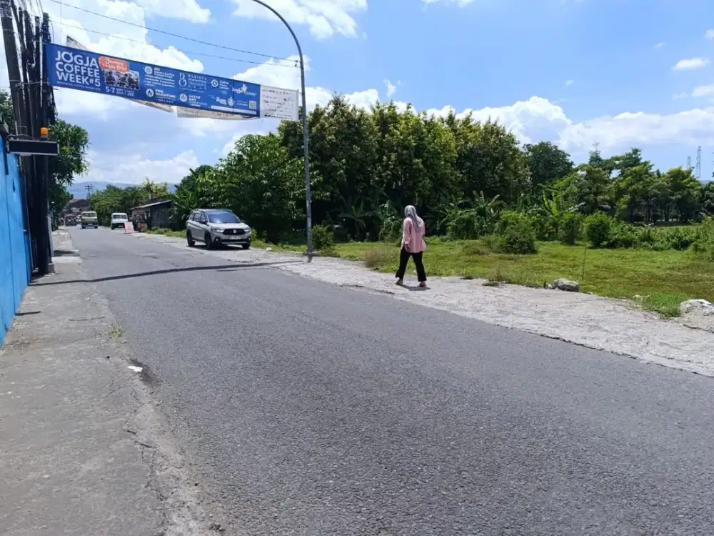 Tanah Banguntapan Strategis Mangku Jalan Raya