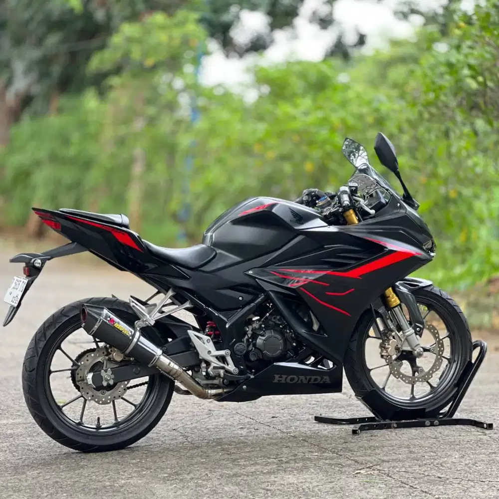 TAMPIL SPORTY! HONDA NEW CBR 150R NON ABS 2021 BLACK KM LOW PAJAK ON