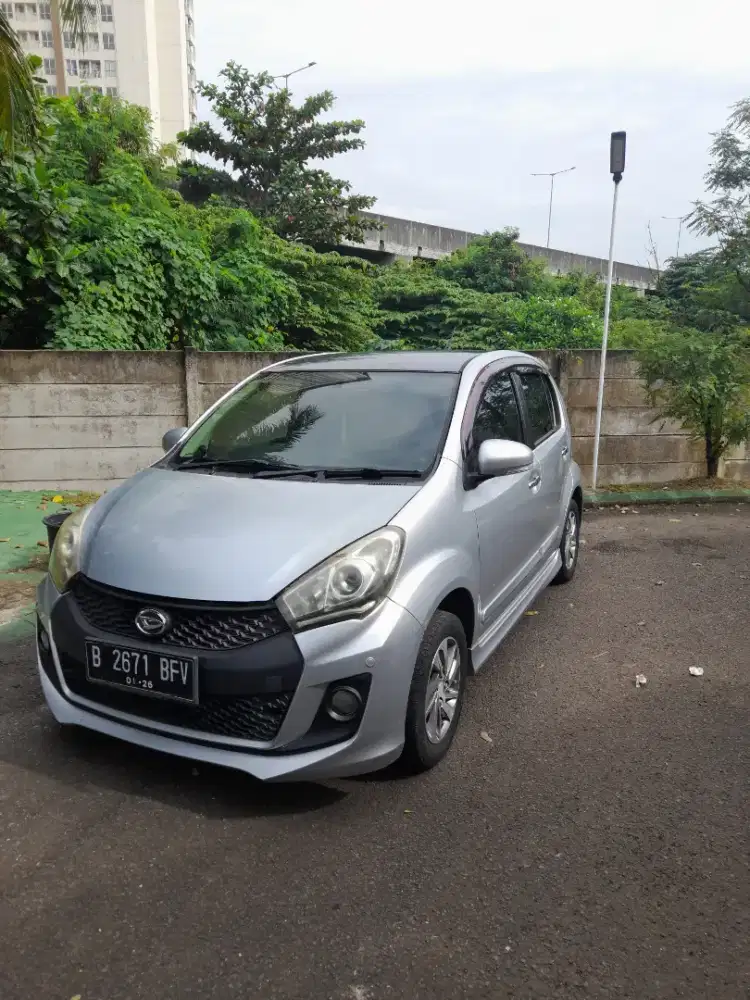 dijual Daihatsu sirion RS MT