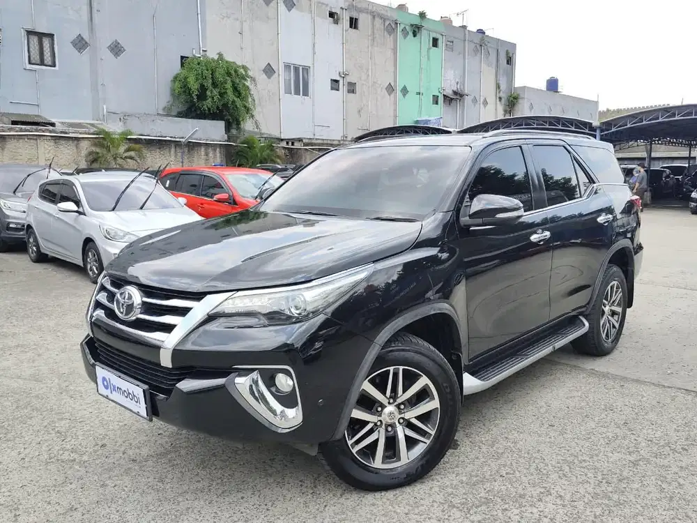 DP RENDAH - Toyota Fortuner 2.4 4x2 VRZ Solar-AT 2017