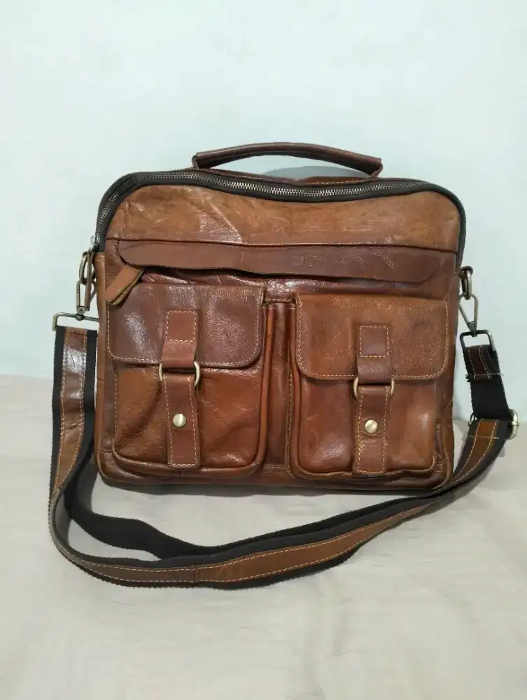 Tas besar kulit asli muat laptop, tas kantor