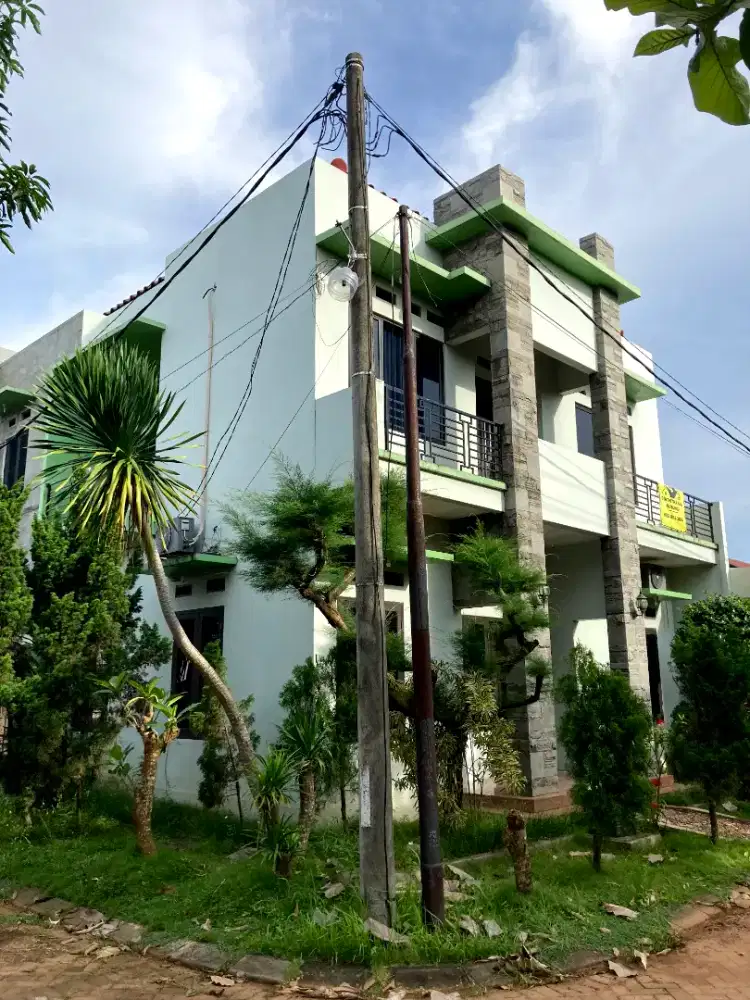 DIKONTRAKAN / DISEWAKAN RUMAH SIAP HUNI