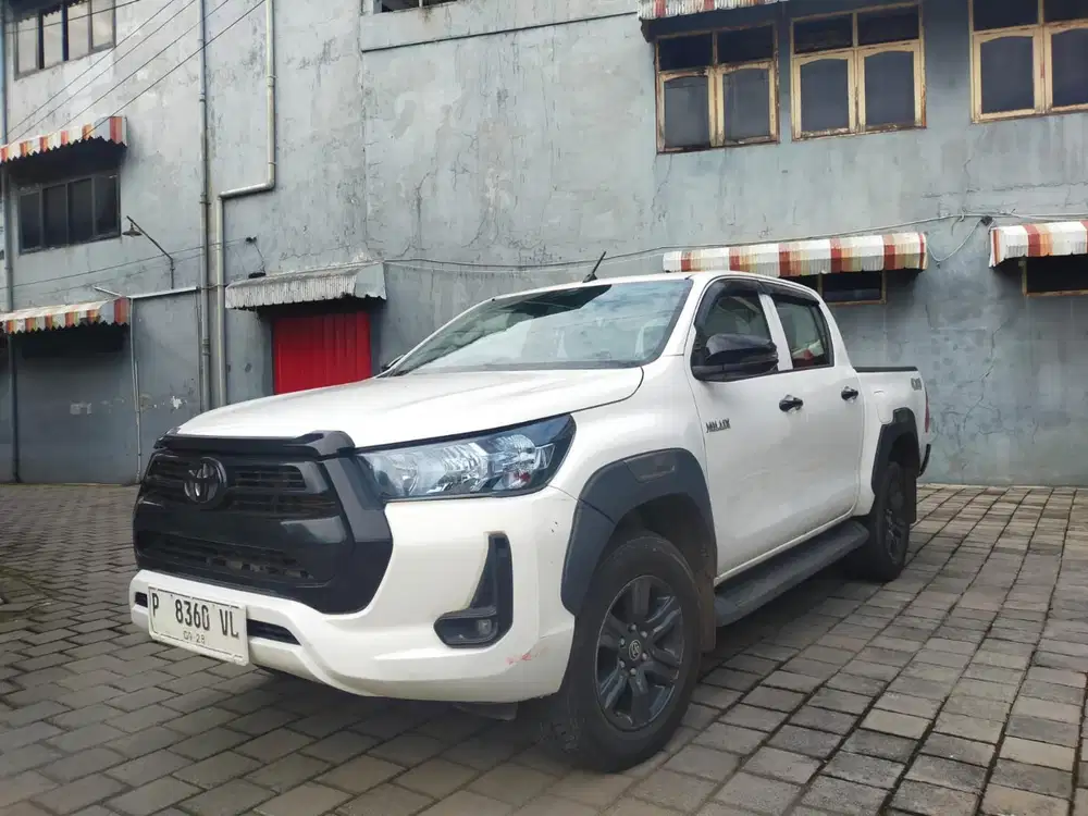 Toyota Hilux 2.4 G Disel MT 2023 Km 60rb Record Istimewa